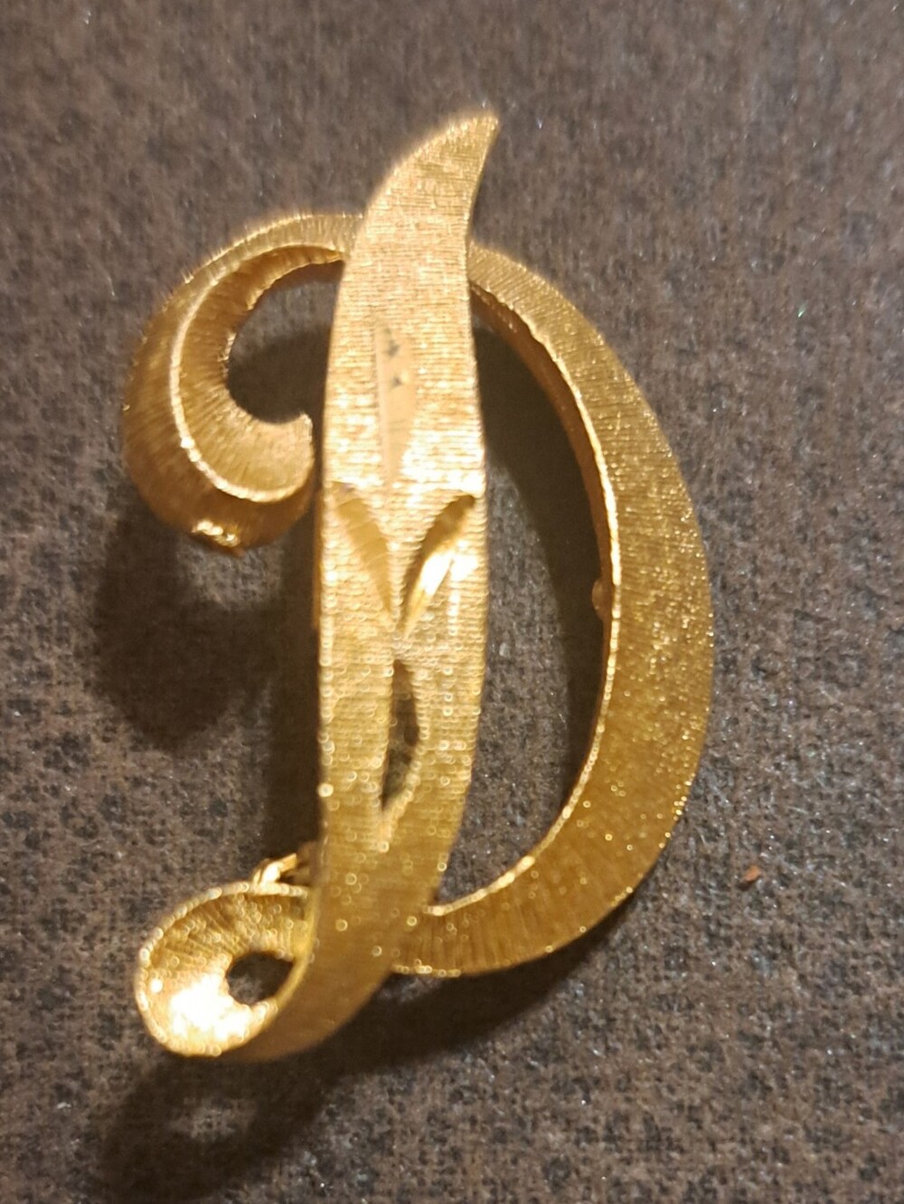 Vintage Nemo Initial 'D' Pin Brooch Gold tone Textured Office Church